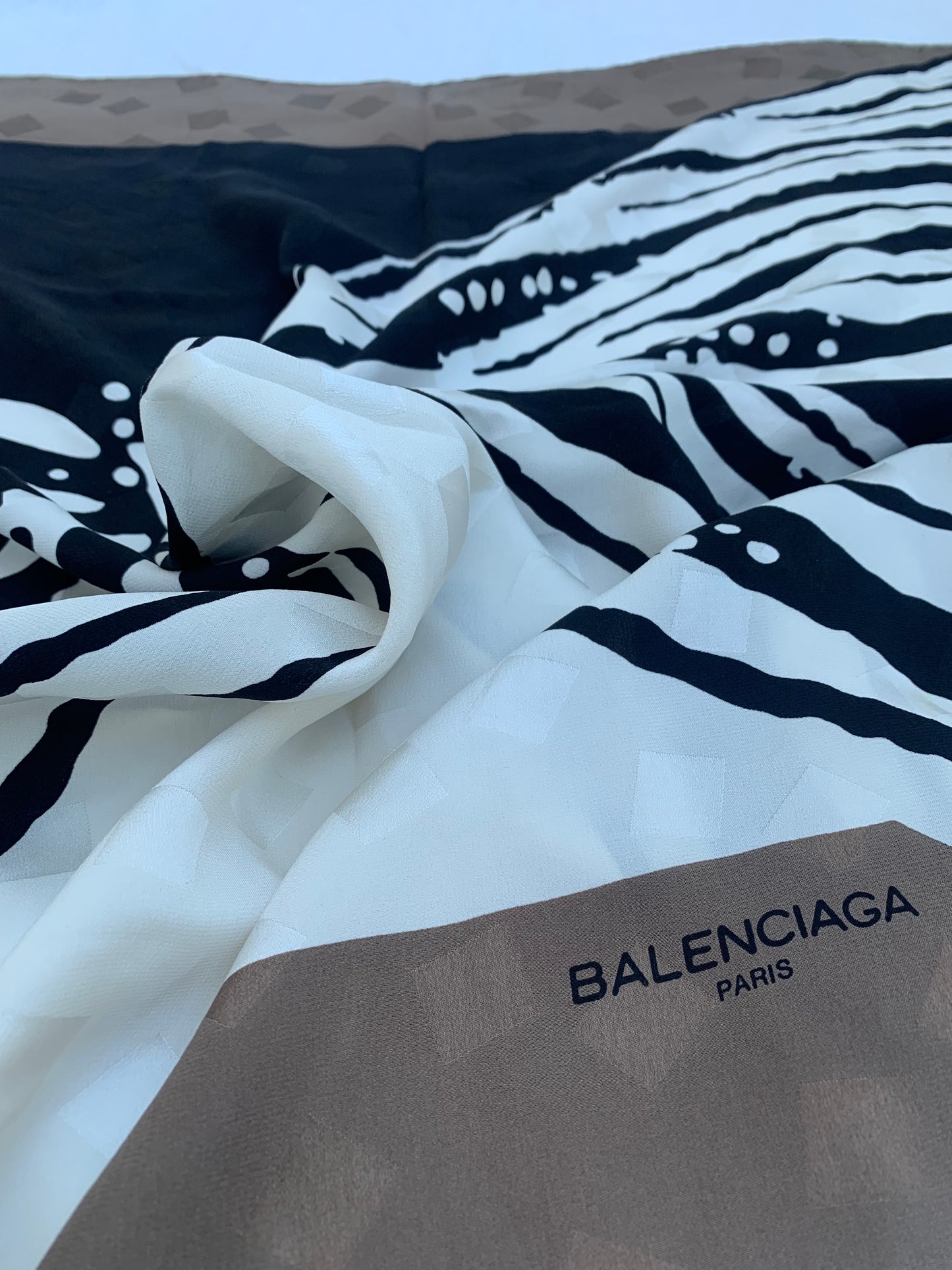 Balanciaga Bow graphic Silk Scarf