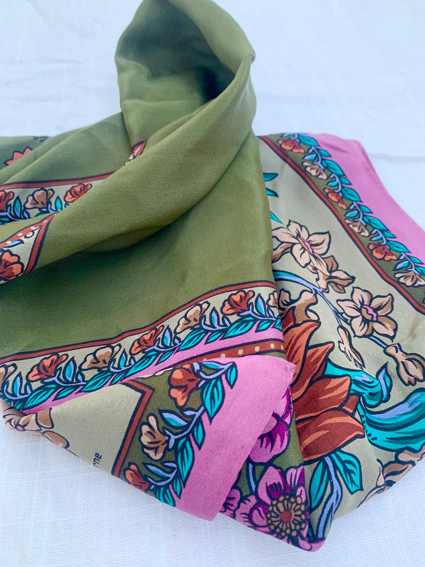 Liz Claiborne Paper thin Silk scarf