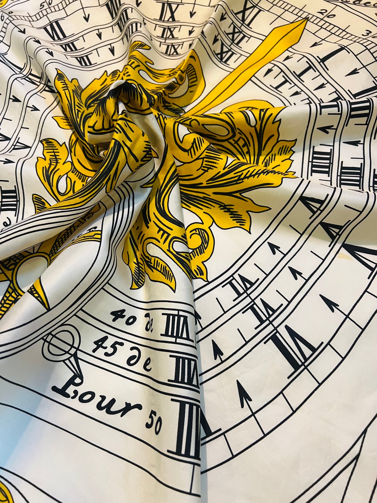 Large Sundial Scarf