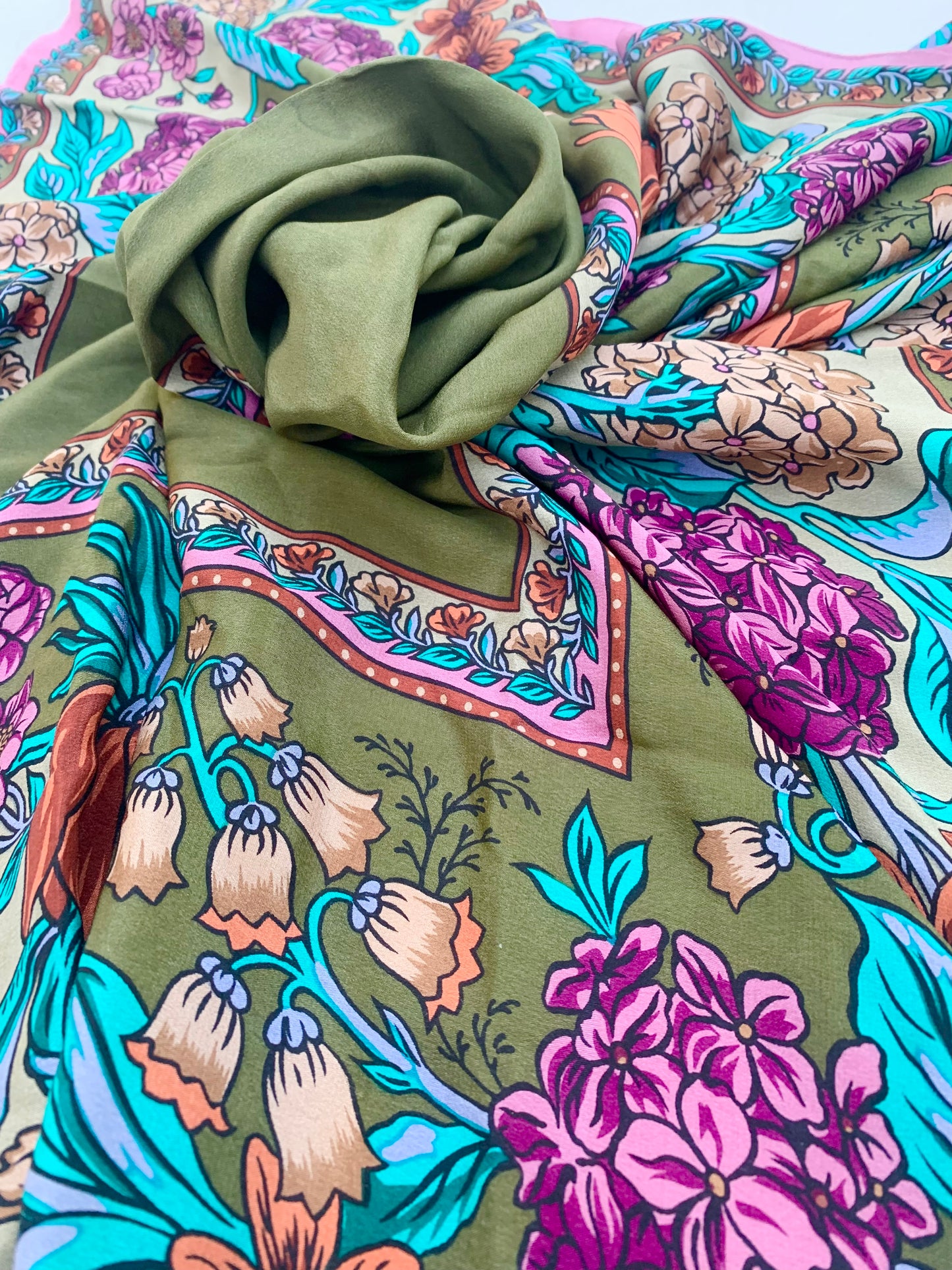 Liz Claiborne Paper thin Silk scarf