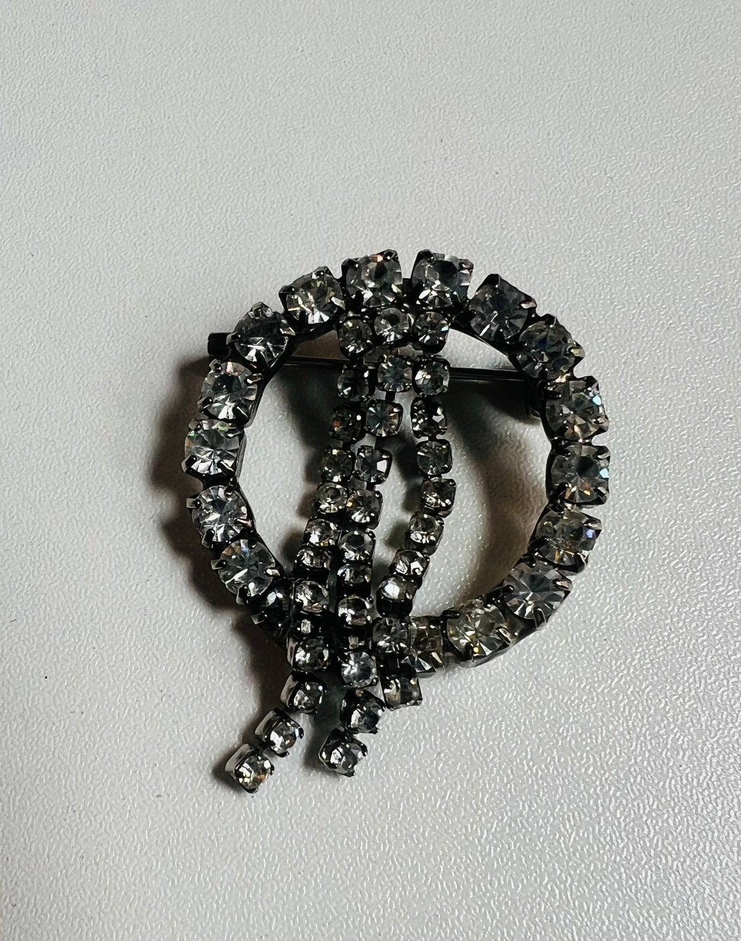 Crystal fringe brooch