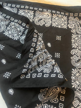 Load image into Gallery viewer, True black bandana
