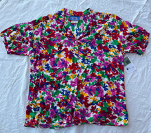Load image into Gallery viewer, Floral soft button up
