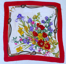 Load image into Gallery viewer, Gucci Floral silk scarf
