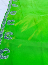Load image into Gallery viewer, Emerald Green Holts silk pocket square
