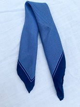 Load image into Gallery viewer, Pronto Uomo Silk checkered Pocket Square

