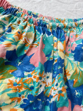 Load image into Gallery viewer, Comfy cotton shorts

