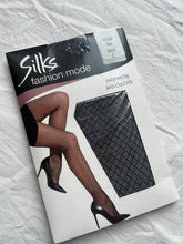 Load image into Gallery viewer, Pantyhose, tights, and stockings

