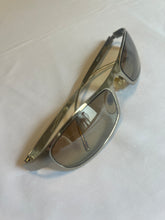 Load image into Gallery viewer, Y2K mirrored sunnies

