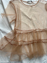Load image into Gallery viewer, Indya Moore cupcake top
