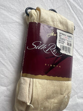 Load image into Gallery viewer, Pantyhose, tights, and stockings
