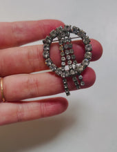 Load and play video in Gallery viewer, Crystal fringe brooch
