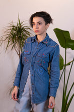 Load image into Gallery viewer, Studded Landlubber 1970s denim shirt
