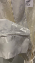 Load and play video in Gallery viewer, Bellatrix Jacquard Robe
