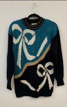 Load image into Gallery viewer, Ying Yang Bow Pullover
