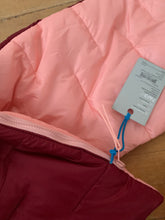 Load image into Gallery viewer, Packable Puff scarf
