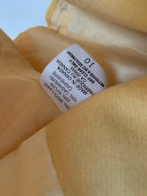 Load image into Gallery viewer, Butter Yellow Cashmere jacket
