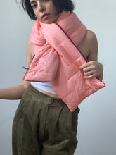 Load image into Gallery viewer, Packable Puff scarf

