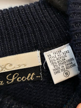 Load image into Gallery viewer, Ying Yang Bow Pullover
