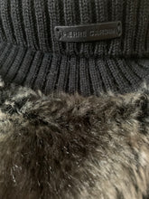 Load image into Gallery viewer, Faux fur front sweater vest
